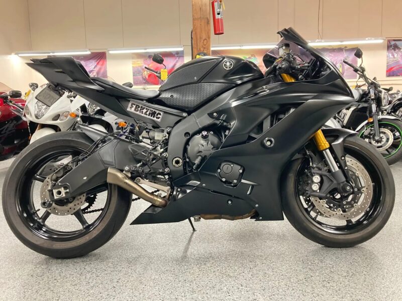 2017 Yamaha R6 Raven