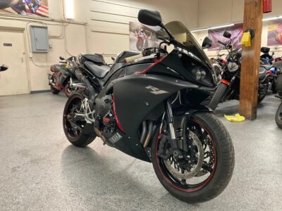 2009 Yamaha R1 Crossplane Raven