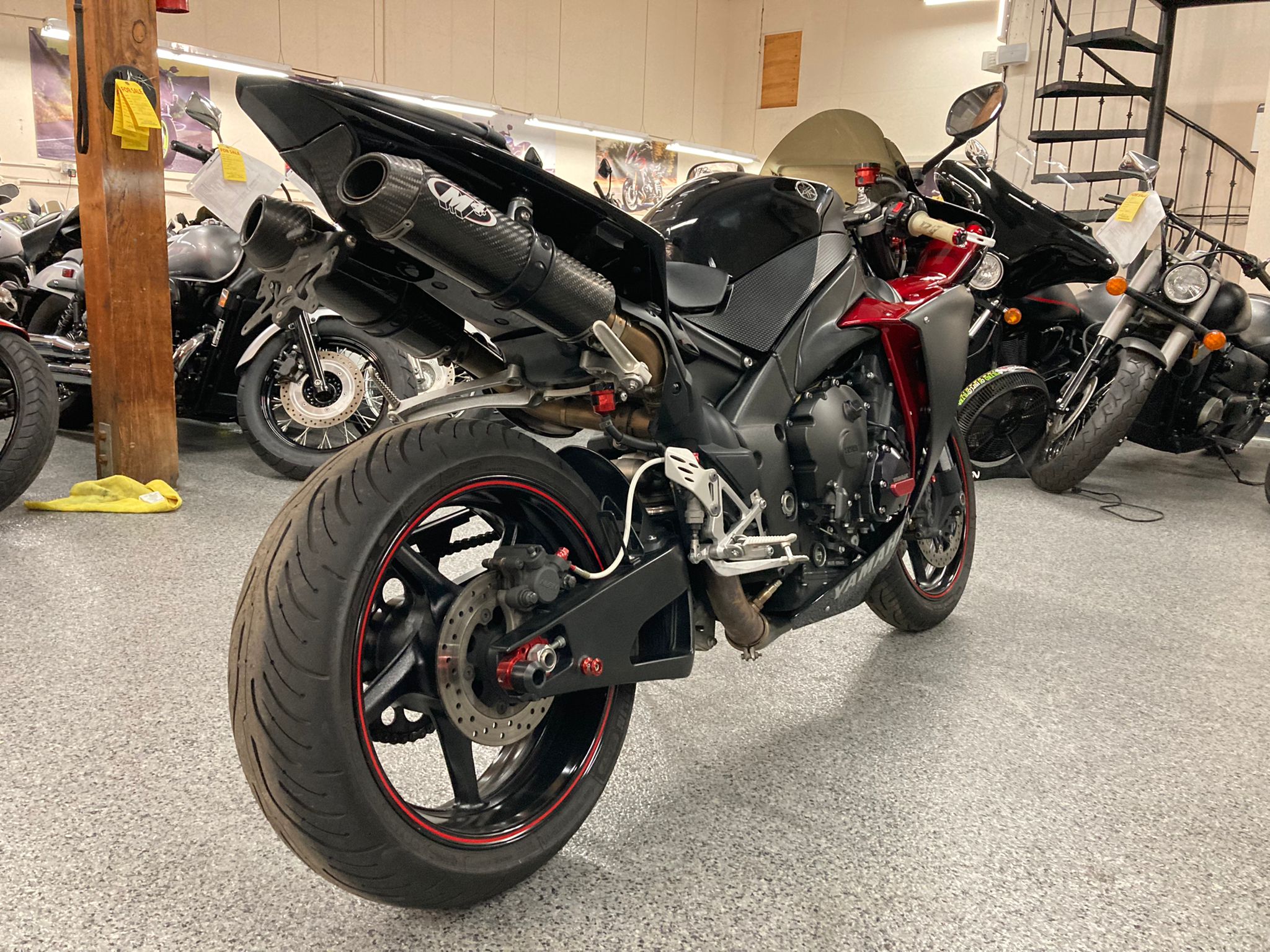 2009 Yamaha R1 Crossplane Raven - AK MotorsAK Motors