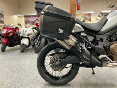 2016 HONDA AFRICA TWIN 6 SPEED MANUAL
