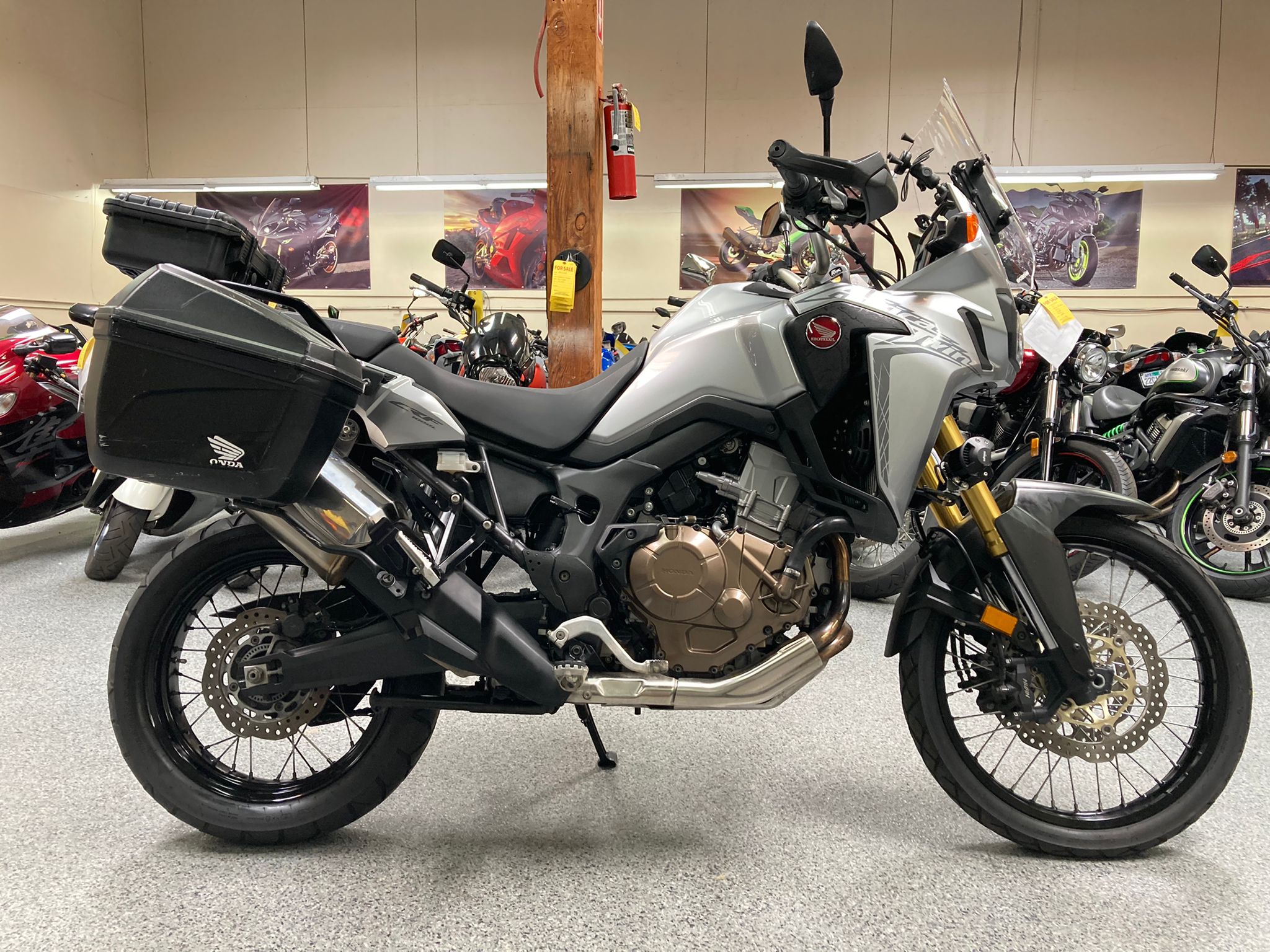 2016 Honda Africa Twin 6 Speed Manual - 20000 Miles 