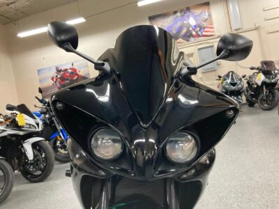 2011 Yamaha R1 Crossplane Raven
