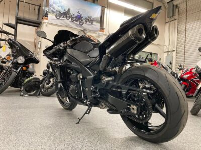 2011 Yamaha R1 Crossplane Raven