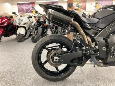 2011 Yamaha R1 Crossplane Raven