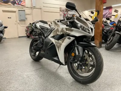2009 Honda CBR600RR PHEONIX