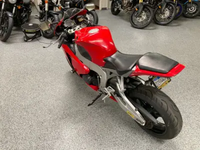 2011 HONDA CBR1000RR
