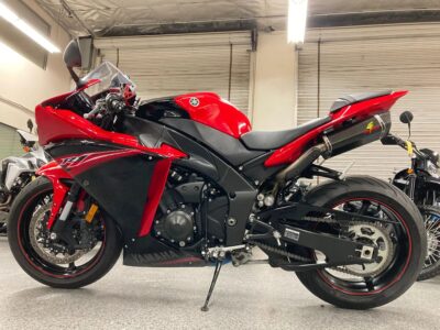 2013 Yamaha R1 RAVEN