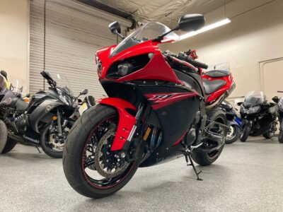 2013 Yamaha R1 RAVEN