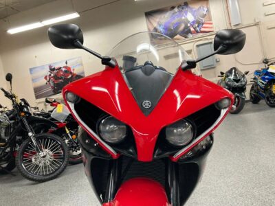 2013 Yamaha R1 RAVEN
