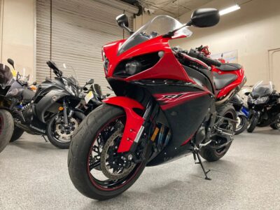 2013 Yamaha R1 RAVEN