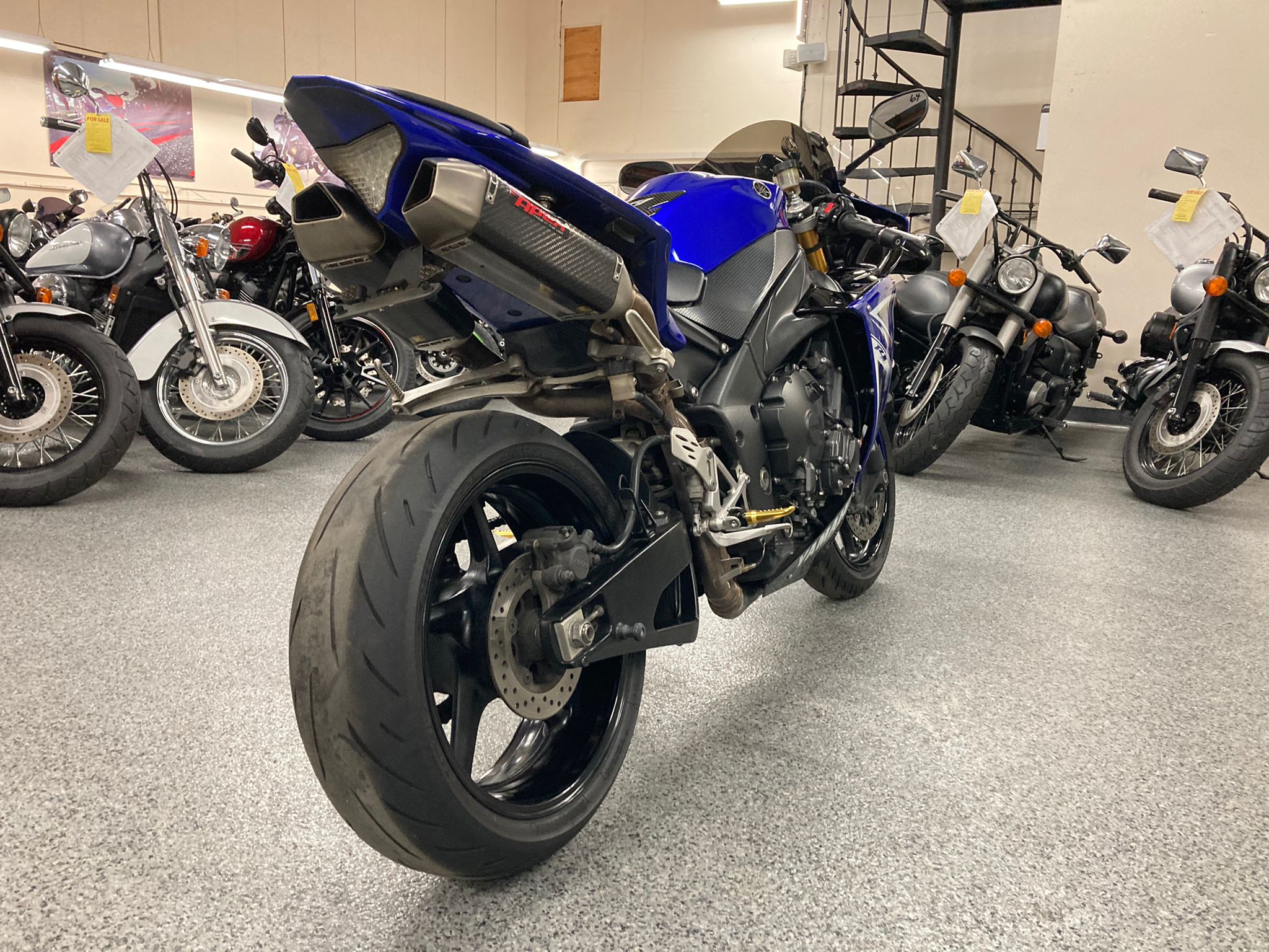 yamaha r1 2009 crossplane