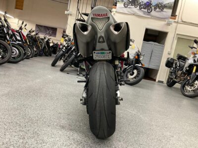 2009 Yamaha R1 Crossplane OHLINS