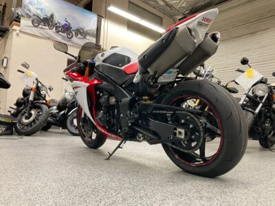 2009 Yamaha R1 Crossplane OHLINS