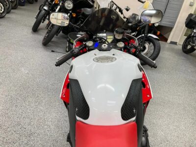 2009 Yamaha R1 Crossplane OHLINS