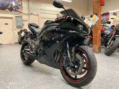 2012 Yamaha R1 RAVEN