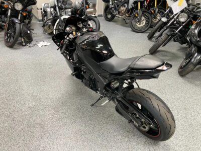 2012 Yamaha R1 RAVEN