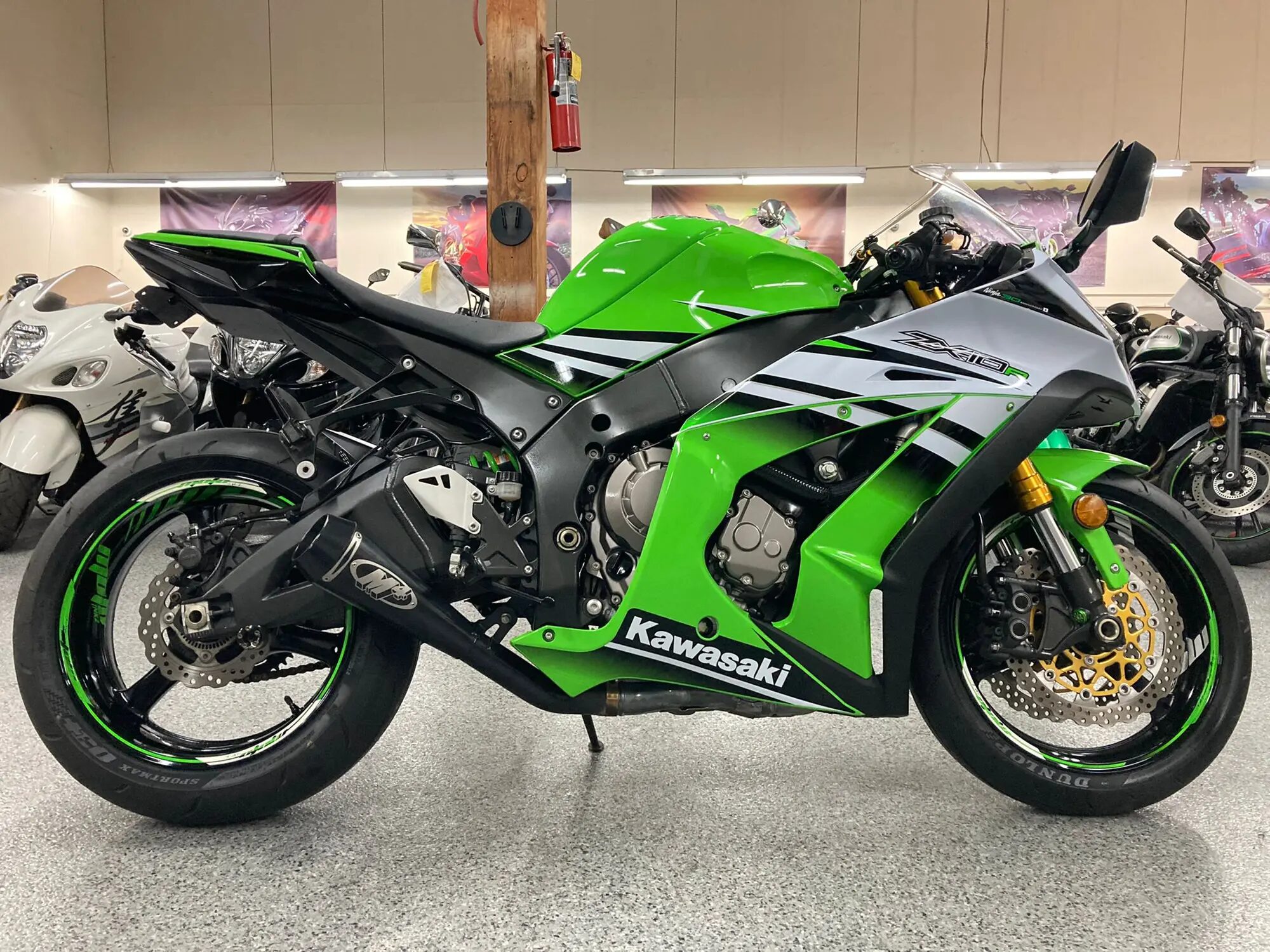 2015 Kawasaki Ninja ZX10R 30TH ANNIVERSARY EDITION - AK MotorsAK