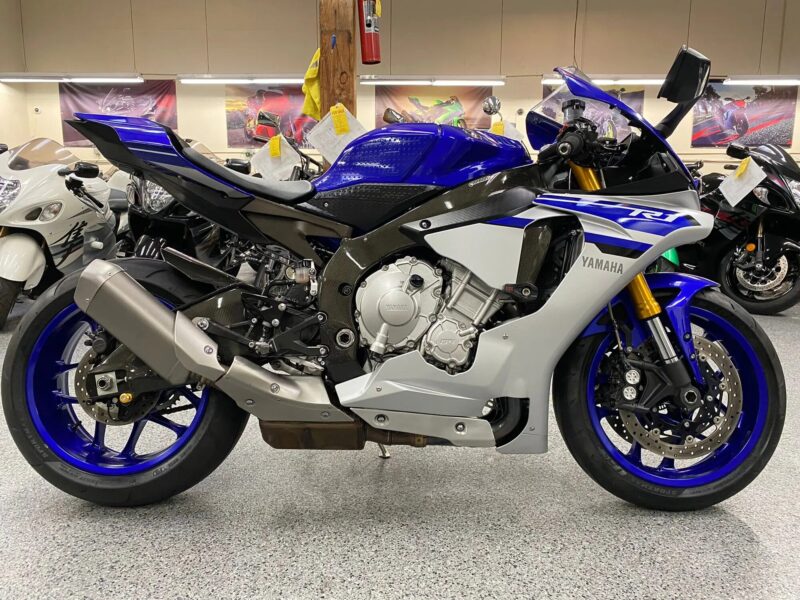 2016 Yamaha R1