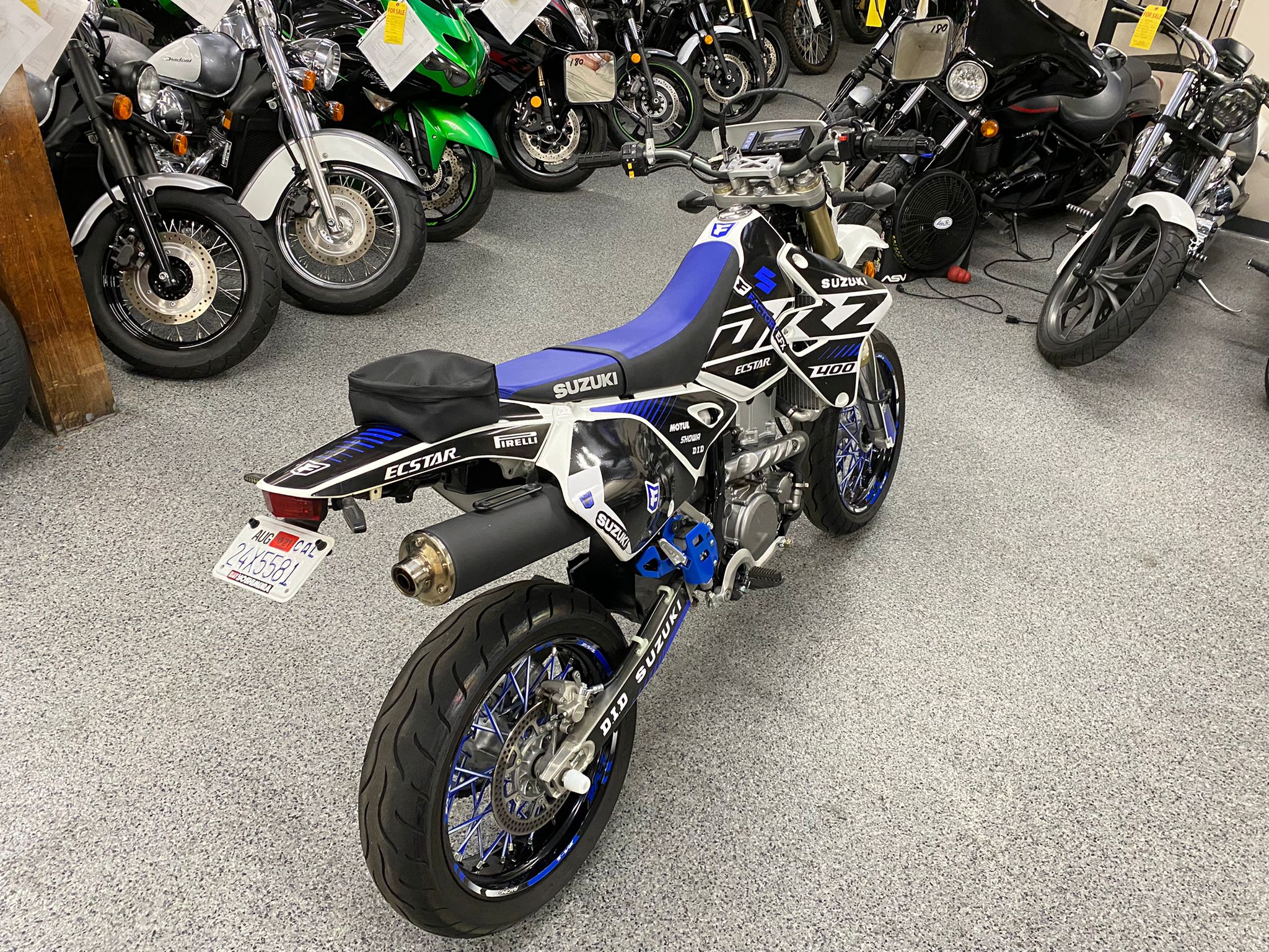 2020-suzuki-drz400sm-ak-motors