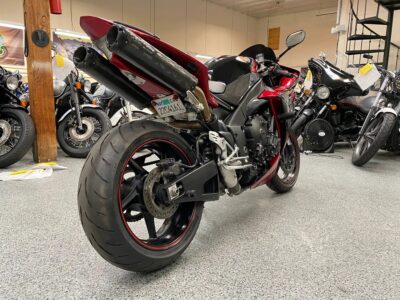 2011 Yamaha R1 Crossplane Raven