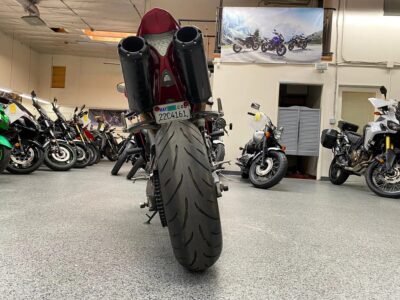 2011 Yamaha R1 Crossplane Raven
