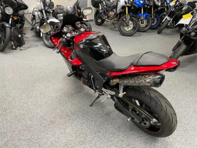 2011 Yamaha R1 Crossplane Raven