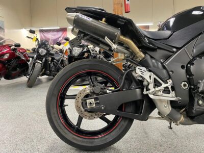 2009 Yamaha R1 Crossplane Raven