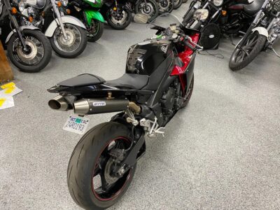 2009 Yamaha R1 Crossplane Raven