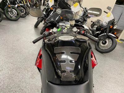 2009 Yamaha R1 Crossplane Raven