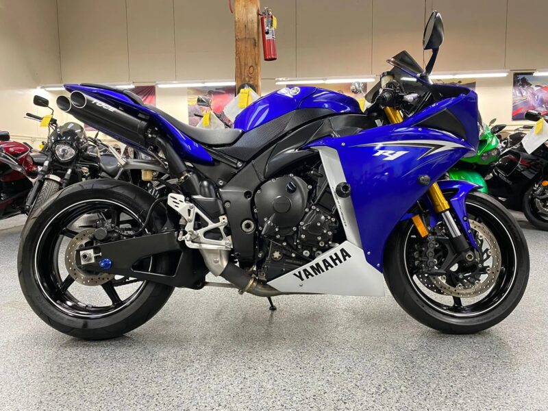 2010 Yamaha R1 Crossplane