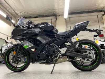 2019 Kawasaki Ninja 650 KRT EDITION