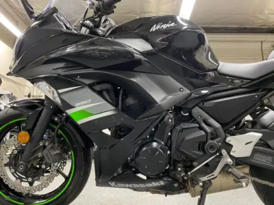 2019 Kawasaki Ninja 650 KRT EDITION