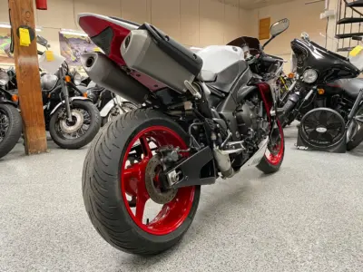 2012 Yamaha R1 RAVEN