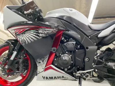 2012 Yamaha R1 RAVEN
