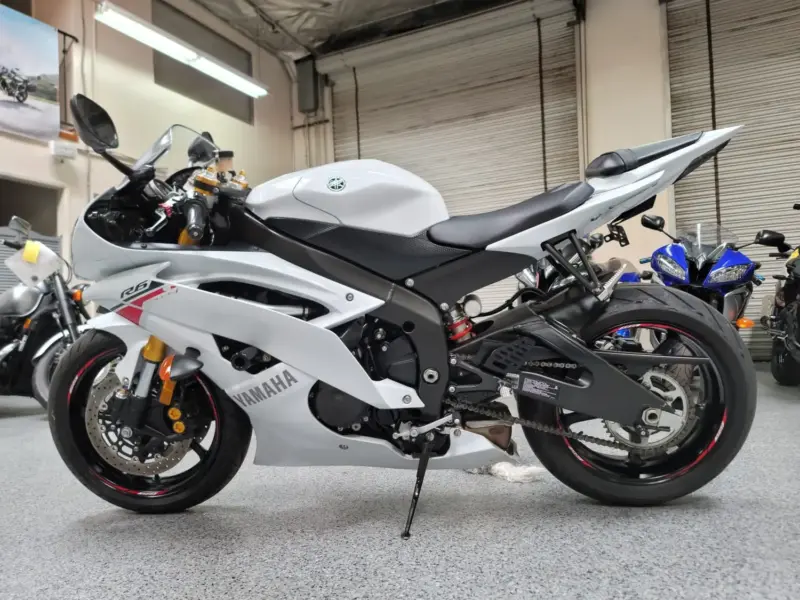 2015 Yamaha R6 PEARL WHITE