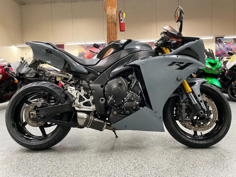 2009 Yamaha R1 Crossplane