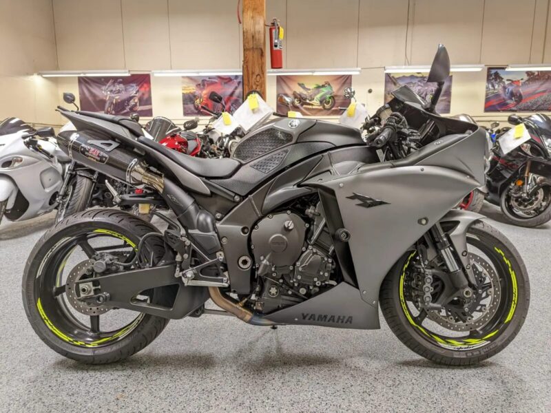 2013 Yamaha R1