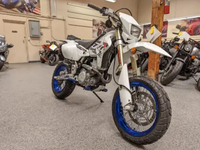 2017 Suzuki DRZ400SM