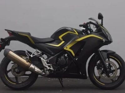 2015 Honda CBR300R