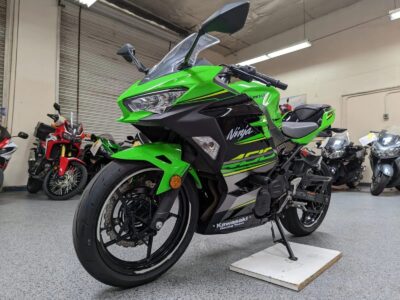 2018 Kawasaki Ninja 400 ABS KRT EDITION