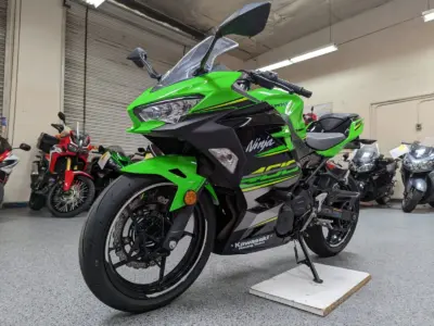 2018 Kawasaki Ninja 400 ABS KRT EDITION