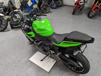 2018 Kawasaki Ninja 400 ABS KRT EDITION