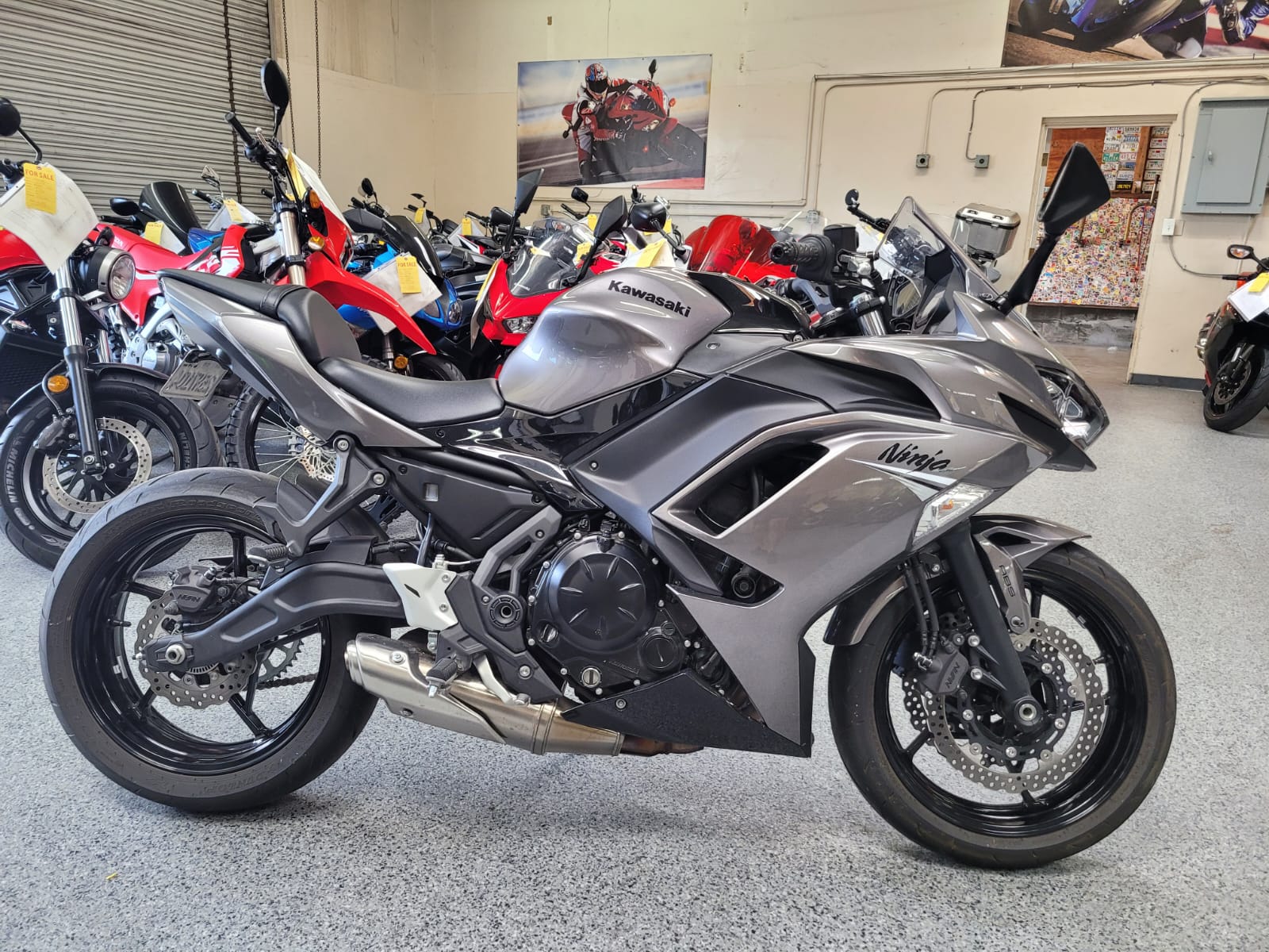 2021 Kawasaki Ninja 650 ABS - 1000 Miles | AK Motors