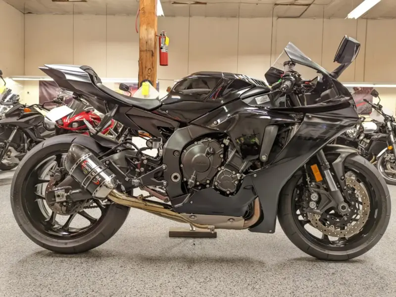 2021 Yamaha R1