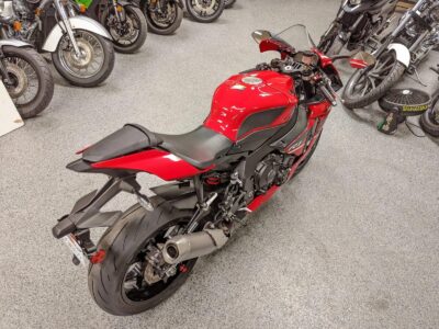 2019 Yamaha R1