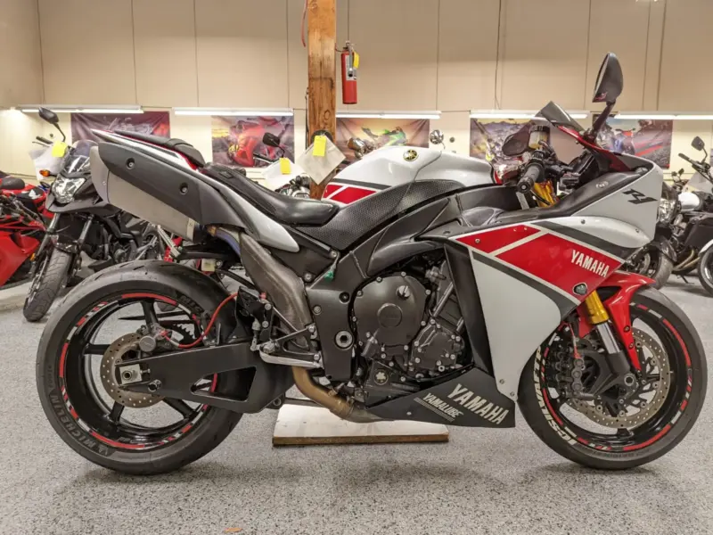 2012 Yamaha R1 Crossplane 50TH ANNIVERSARY