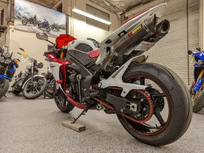 2009 Yamaha R1 Crossplane