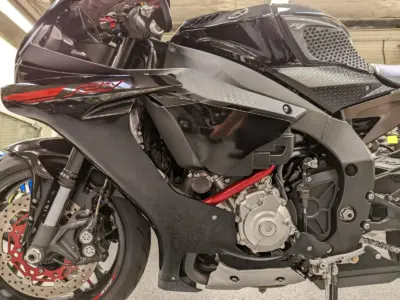 2015 Yamaha R1 RAVEN