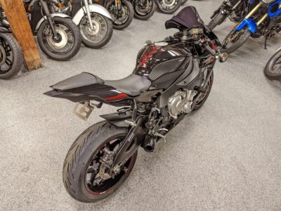 2015 Yamaha R1 RAVEN
