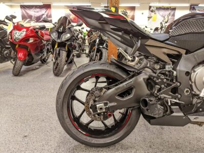 2015 Yamaha R1 RAVEN